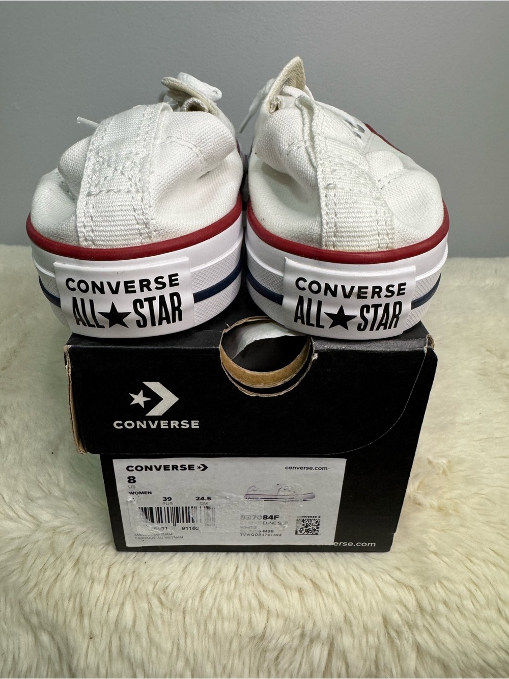 SOLD New in Box 🐼 Women’s Converse Sizd 8 - Picture 4 of 5